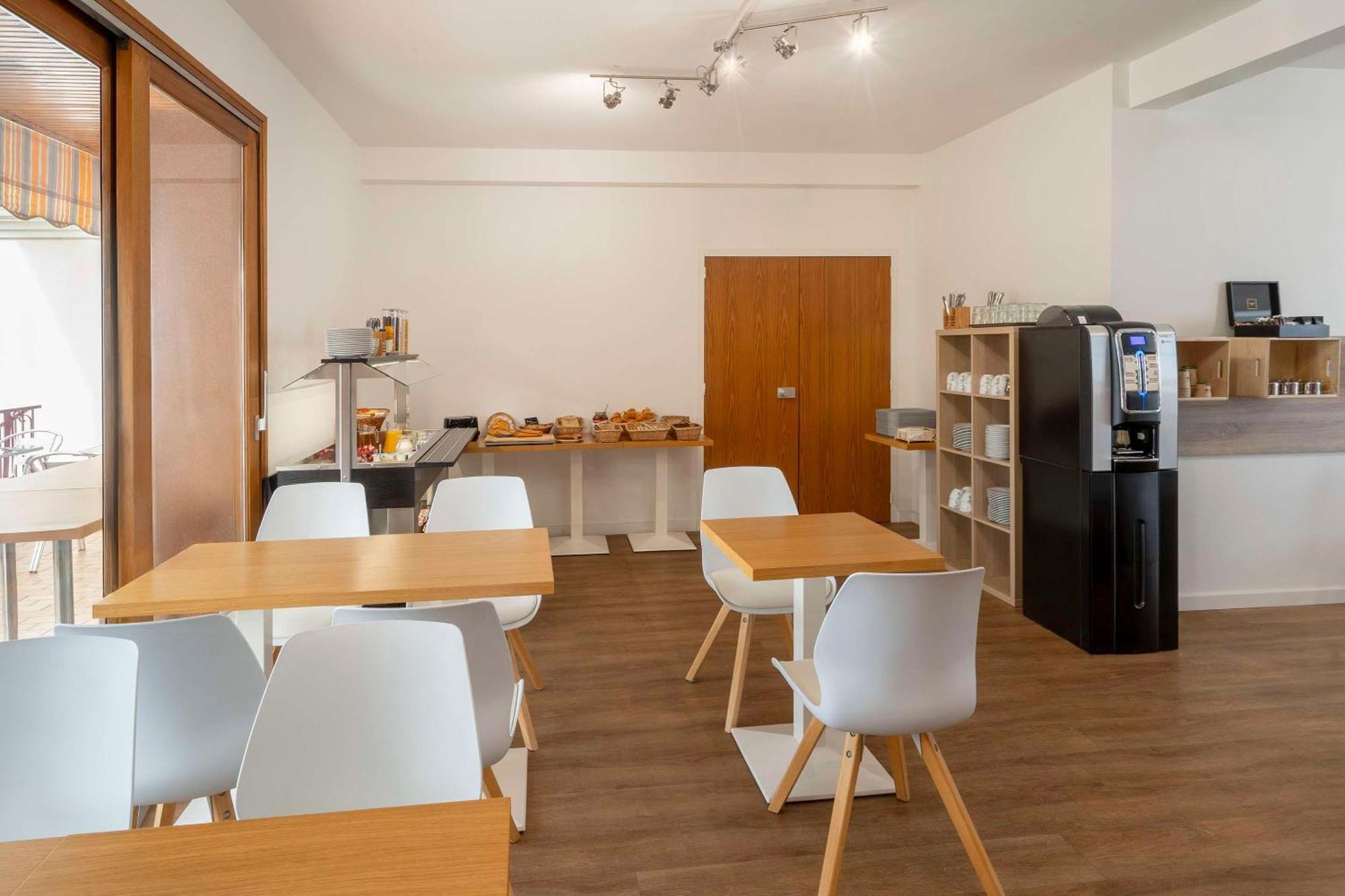 Sure Hotel By Best Western Saintes Ngoại thất bức ảnh