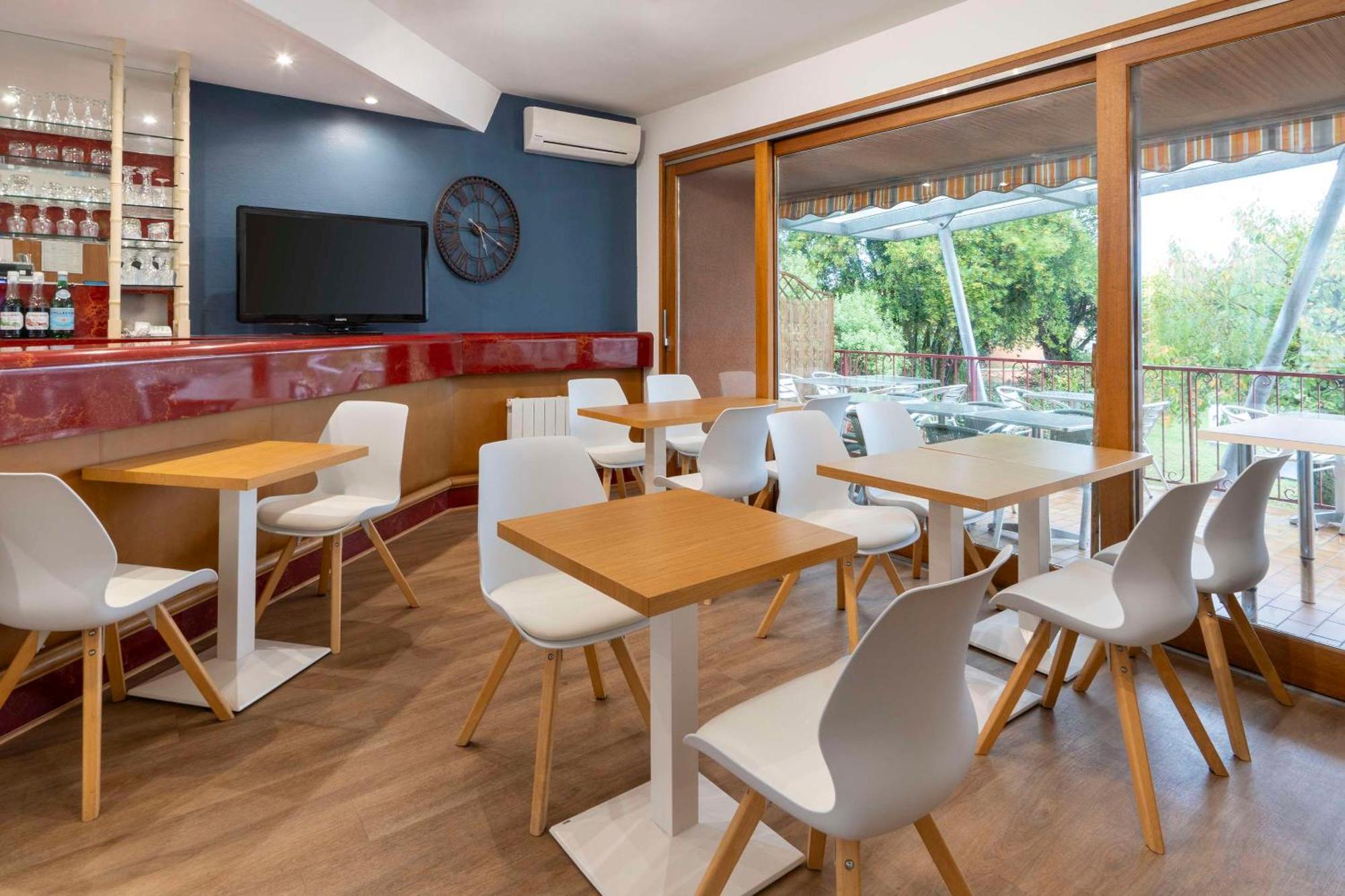 Sure Hotel By Best Western Saintes Ngoại thất bức ảnh