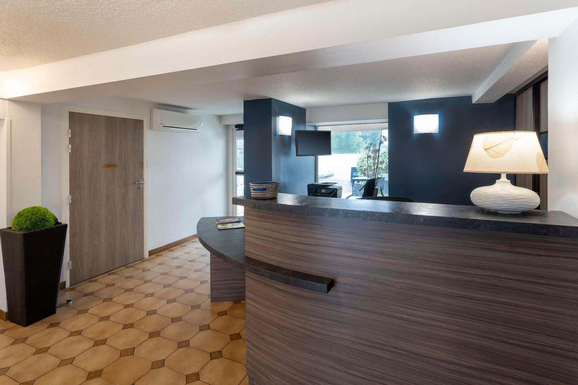 Sure Hotel By Best Western Saintes Ngoại thất bức ảnh